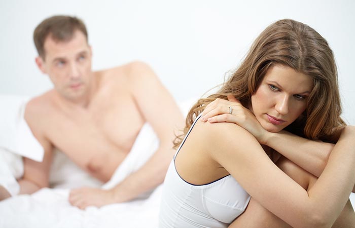 Pareja en la cama - Cuando la rutina apaga la chispa
